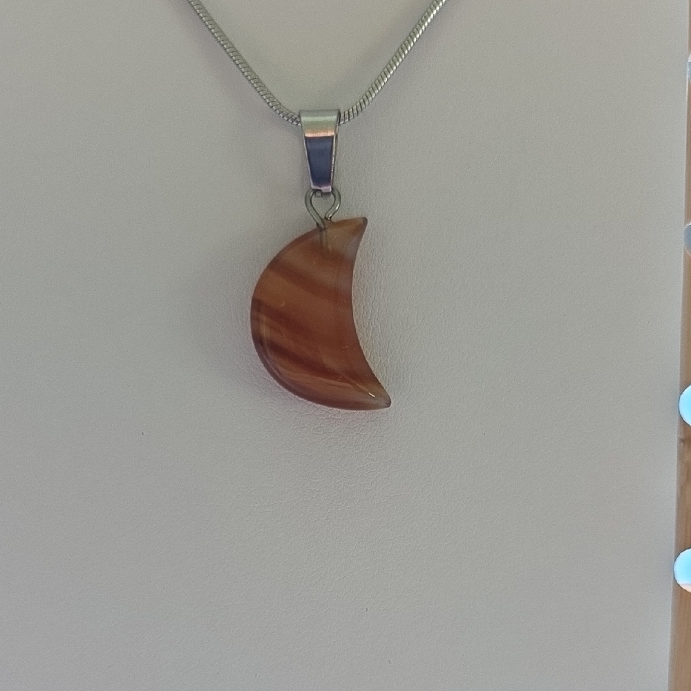 Elegant Crescent Moon Pendant Necklace